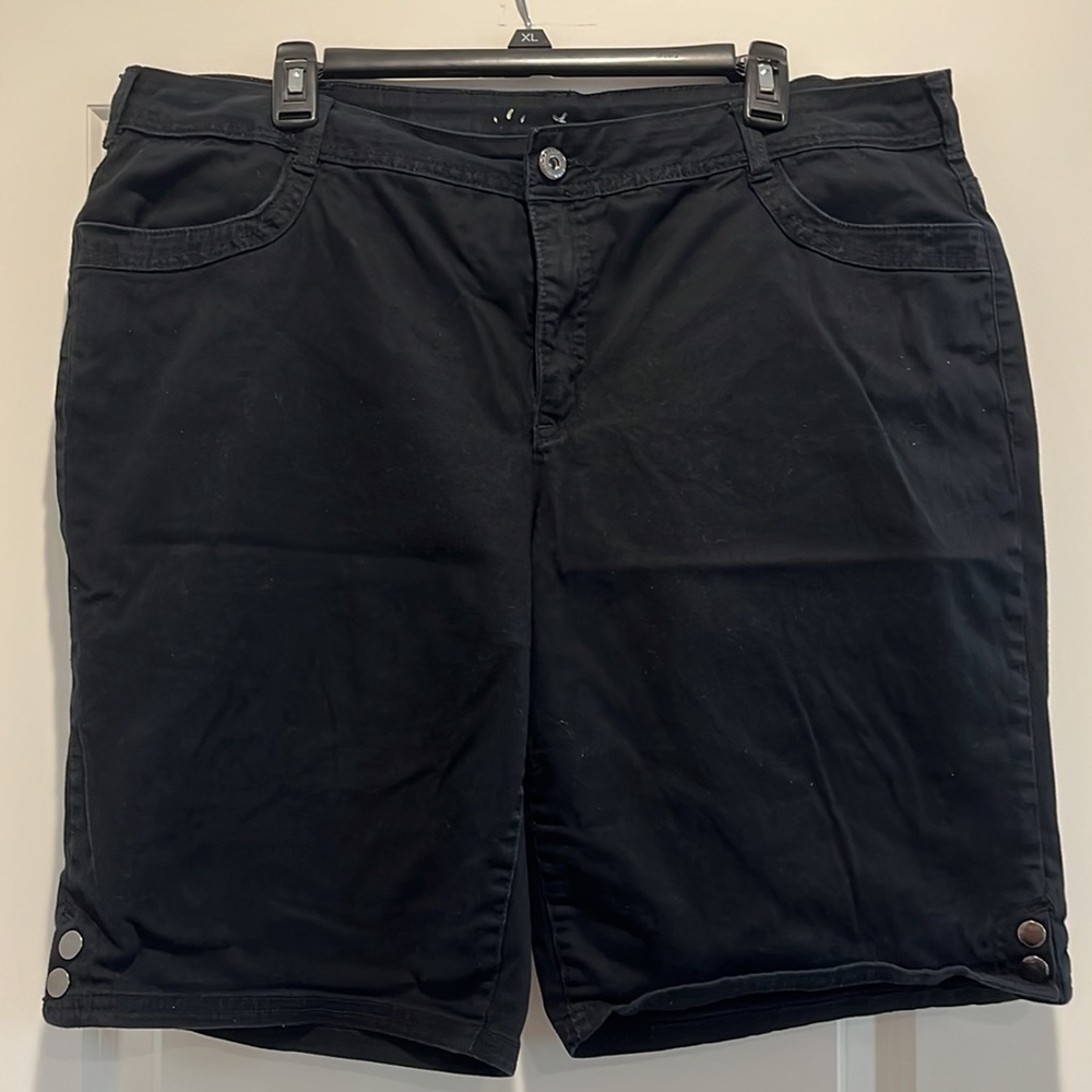 Faded glory black shorts